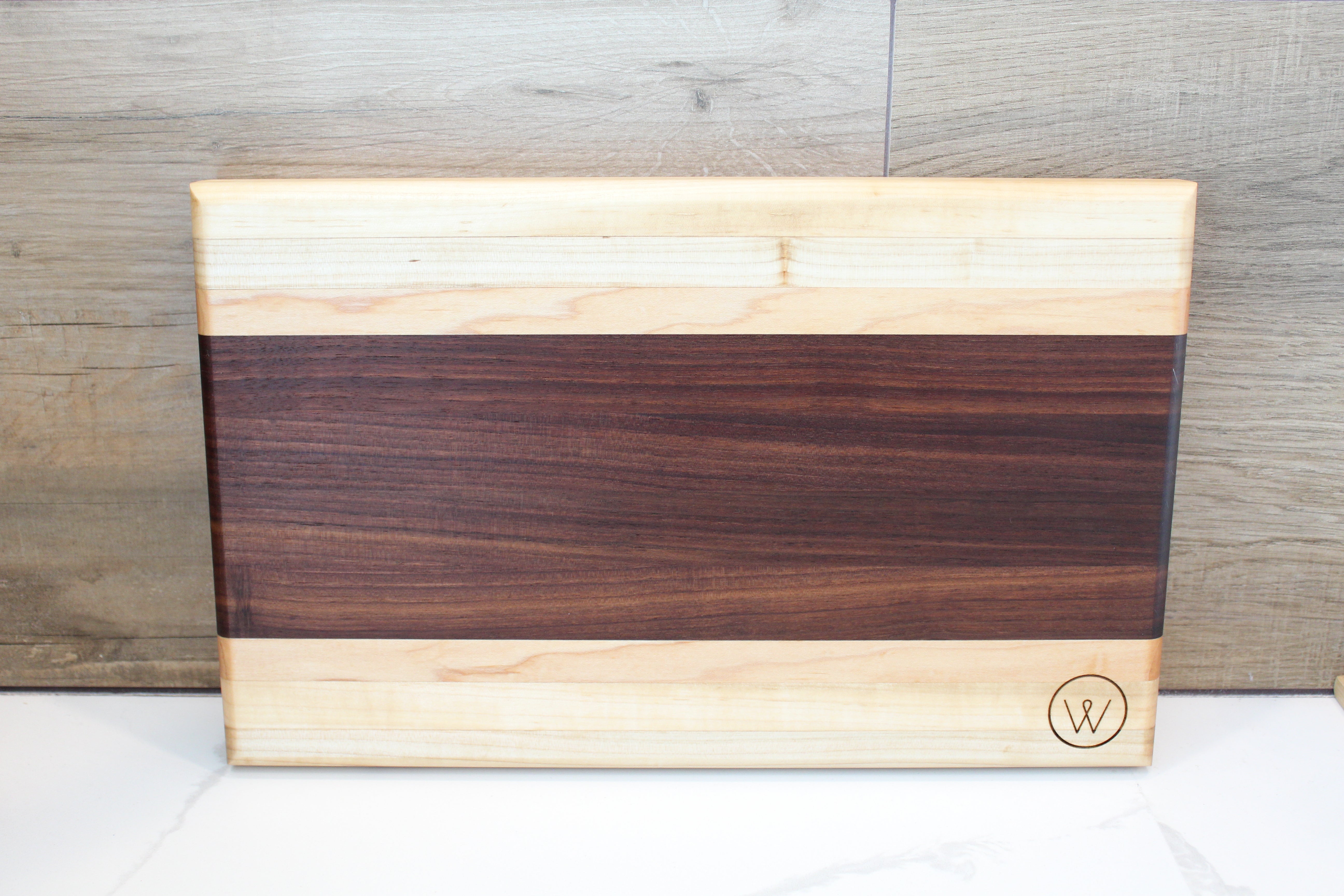 WELLB® Pequeño Wood Cutting Board, Edge grain, walnut, maple, red